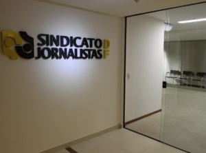 Sindicato aciona a justia para retificar cargos de jornalista do CNU